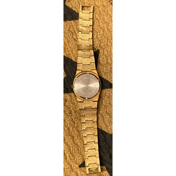 Waltham Gold Diamond Quartz Plated Nugget Wrist Watch 32mm - Picture 7 of 9